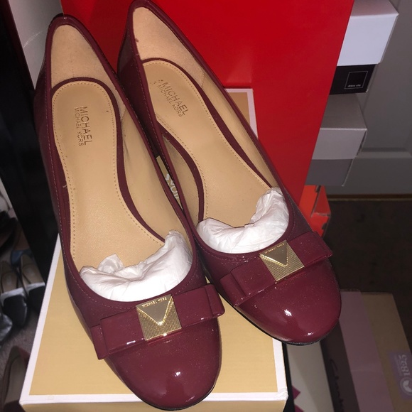 Michael Kors patent leather pump burgundy - Picture 1 of 3
